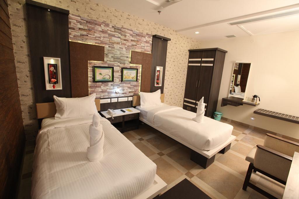Mmr Gardens Hotel Madurai Buitenkant foto