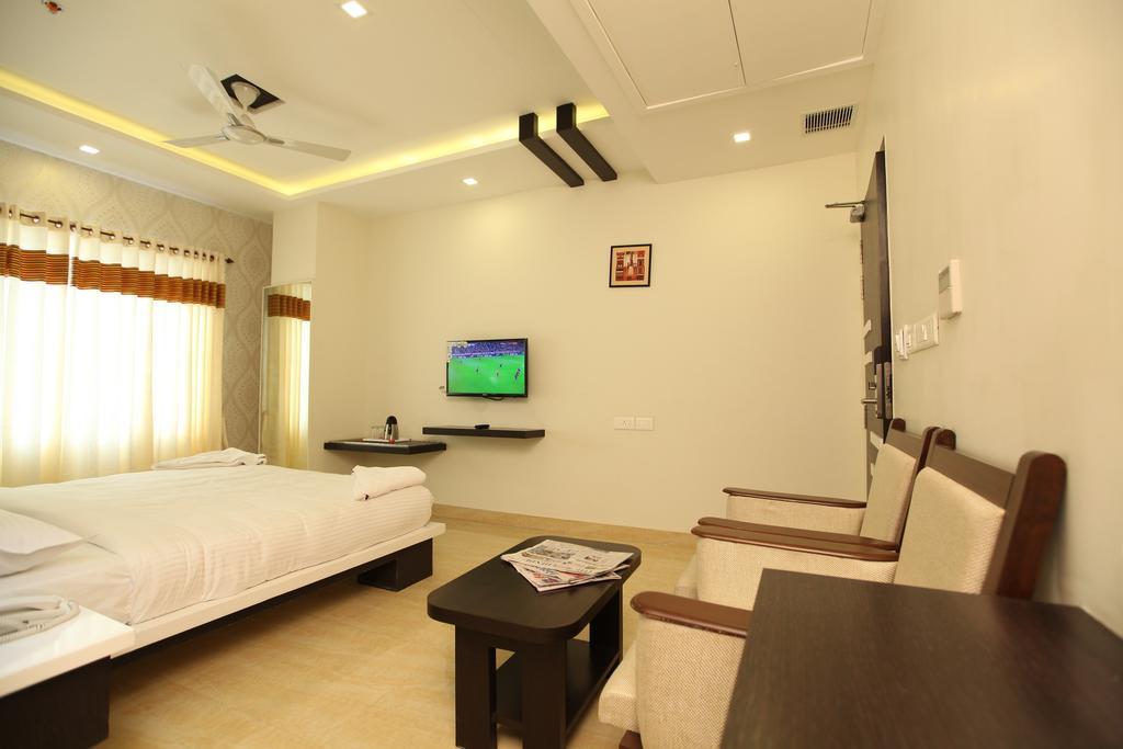 Mmr Gardens Hotel Madurai Buitenkant foto