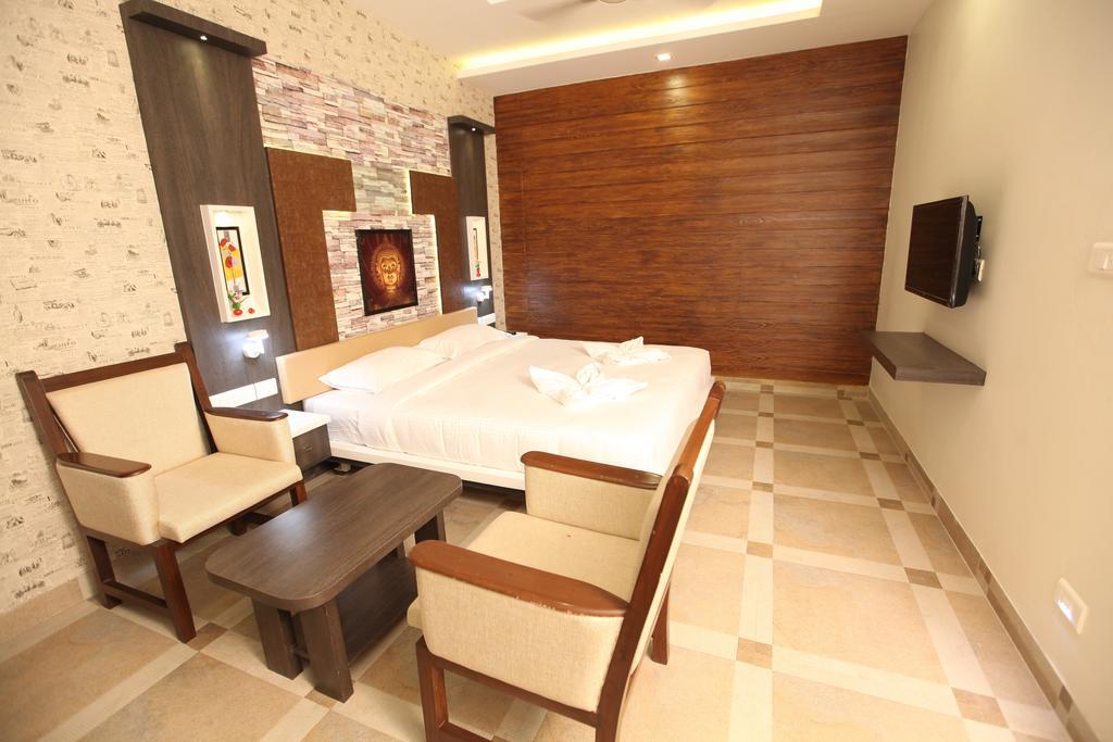 Mmr Gardens Hotel Madurai Buitenkant foto